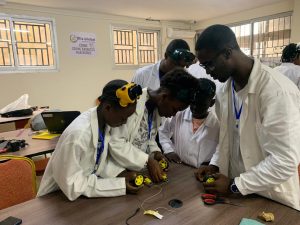 Read more about the article The robotics team of the Private Lay International Bilingual College Pythagore presents their know-how